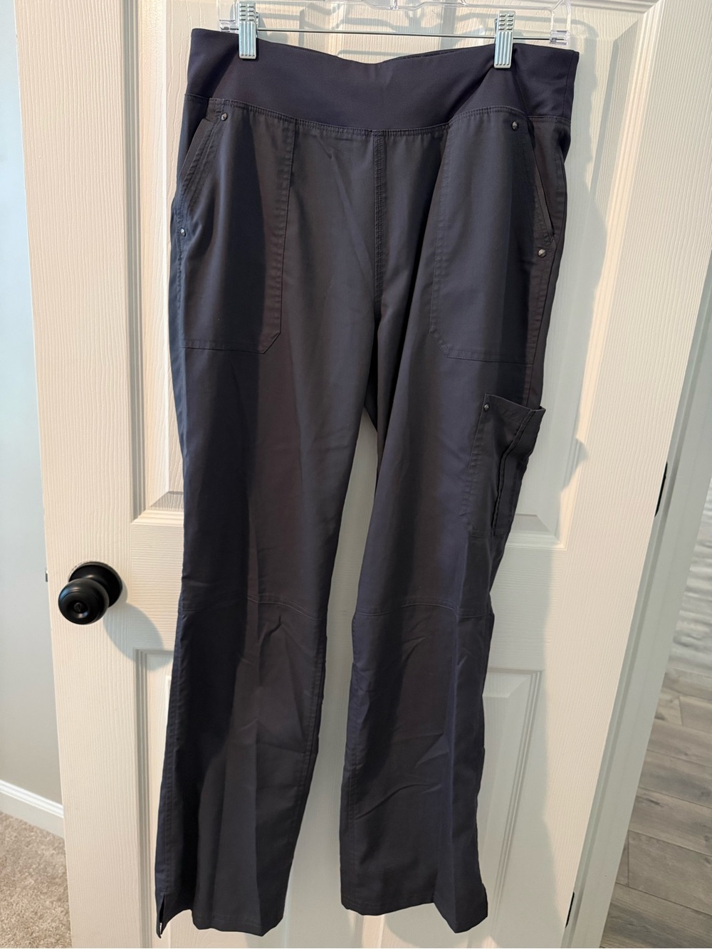 Women's Stretch Cargo Pants in Charcoal Gray